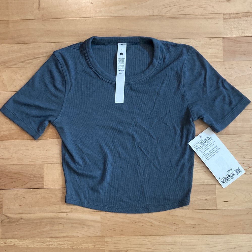 NWT Lululemon hold tight cropped T-shirt size 4